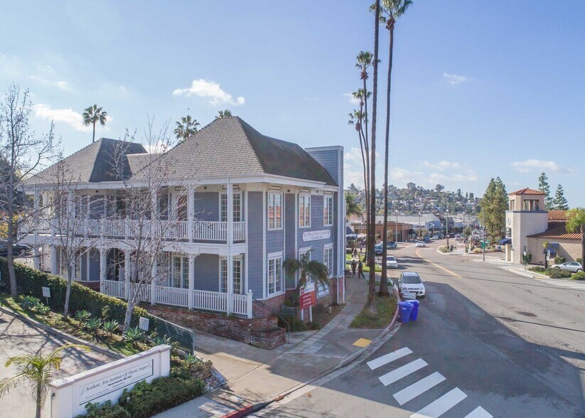 8419 La Mesa Blvd, La Mesa, CA à louer - Photo de l’immeuble – Image 2 sur 25