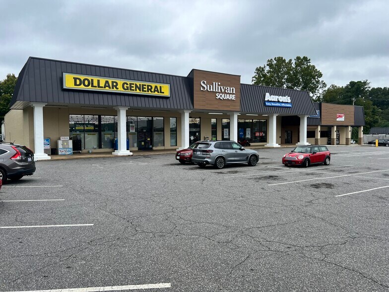 701-709 Sullivan Rd, Statesville, NC à louer - Photo de l’immeuble – Image 1 sur 13