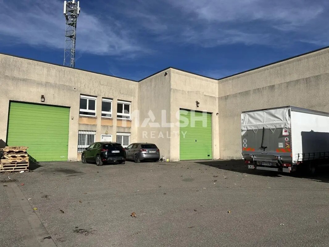 Bureau dans Vénissieux à louer Photo de l’immeuble– Image 1 sur 9