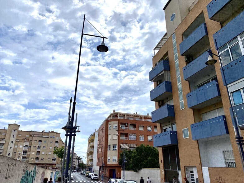 Terrain dans Torrevieja, Alicante à vendre - Photo de l’immeuble – Image 2 sur 5