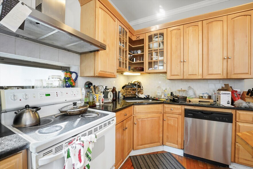 4832 N Winthrop Ave, Chicago, IL à vendre - Photo de l’immeuble – Image 3 sur 22