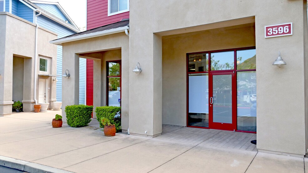 3596 Broad St, San Luis Obispo, CA à vendre - Photo de l’immeuble – Image 2 sur 17