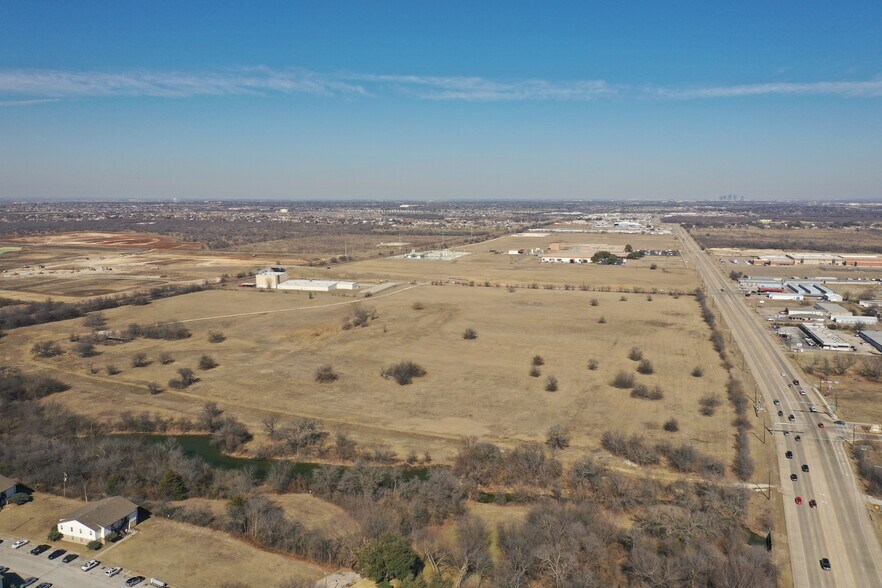 901-951 N Crowley Rd, Crowley, TX à vendre - Aérien – Image 2 sur 15