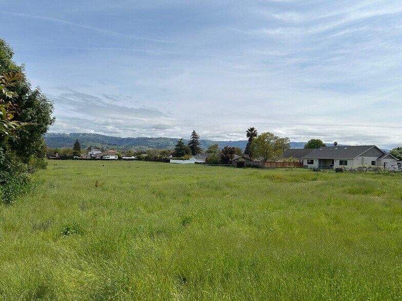 18680 Hale Ave, Morgan Hill, CA à vendre - Photo de l’immeuble – Image 3 sur 4