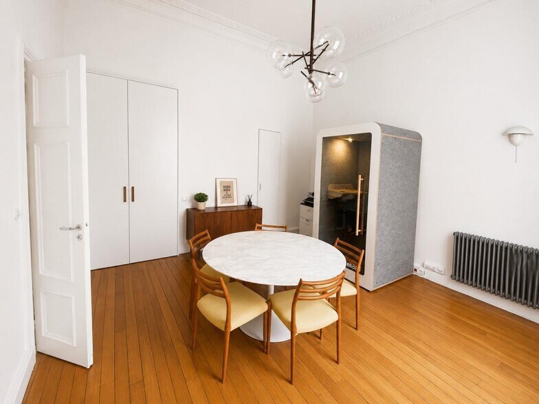 26 Rue De Richelieu, Paris à louer - Photo de l’immeuble – Image 3 sur 8