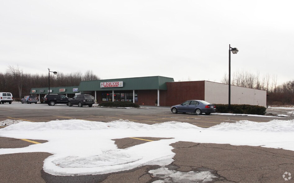 50-58 Rainbow Rd, East Granby, CT à louer - Photo principale – Image 3 sur 11