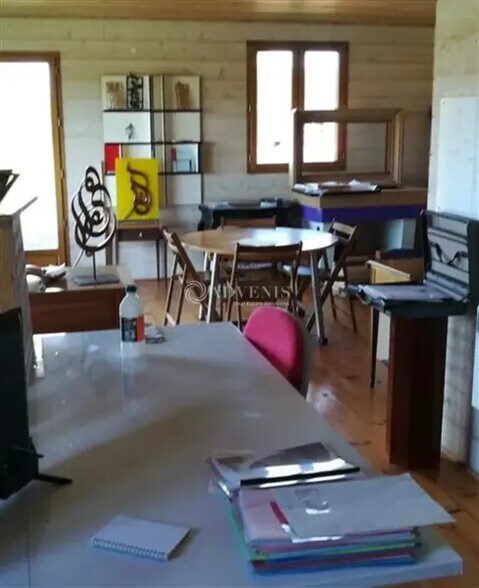 Bureau dans Feuillade à vendre - Photo intérieure – Image 3 sur 3