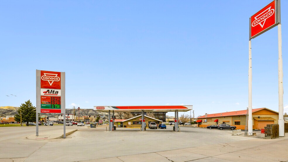 2506 Dewar Dr, Rock Springs, WY à vendre - Photo de l’immeuble – Image 2 sur 8
