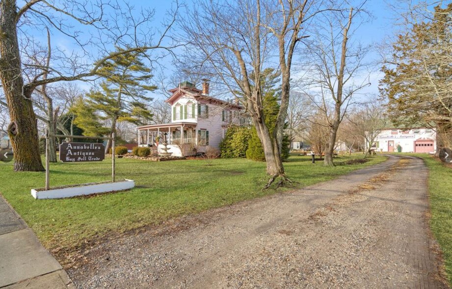 449 Montauk Hwy, East Moriches, NY à vendre - Photo de l’immeuble – Image 2 sur 8