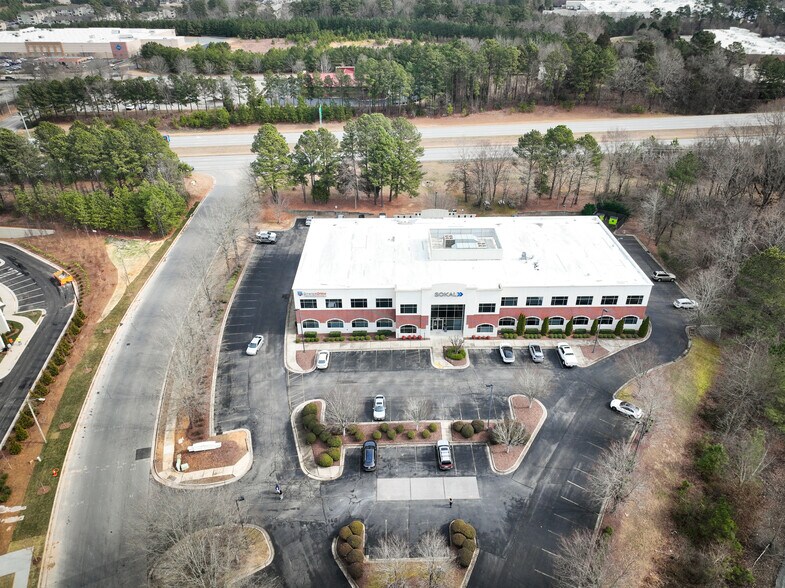 11550 Common Oaks Dr, Raleigh, NC à louer - Photo de l’immeuble – Image 2 sur 5