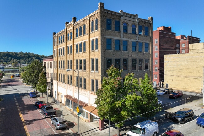 Plus de détails pour 222 S 3rd St, Ironton, OH - Spécialisé à vendre