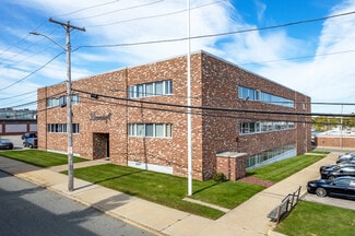 Plus de détails pour 703 Allens Ave, Providence, RI - Bureau à vendre