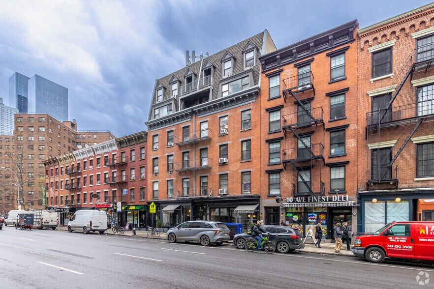 246 10th Ave, New York, NY à vendre - Photo de l’immeuble – Image 3 sur 4