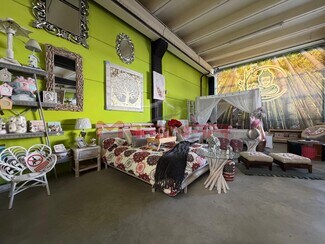Plus de détails pour Local commercial à louer