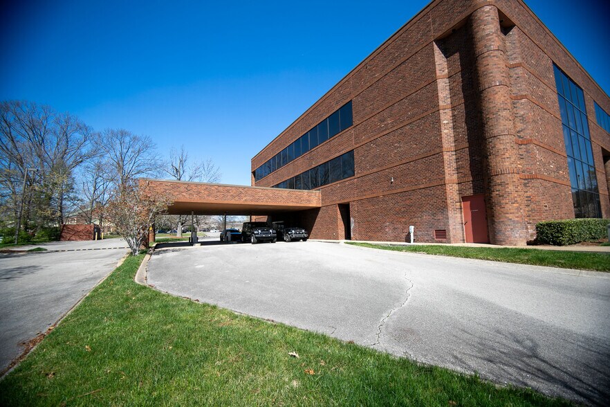 5121 Maryland Way, Brentwood, TN à vendre - Photo de l’immeuble – Image 2 sur 12
