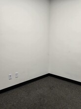 10 Strecker Rd, Ellisville, MO à louer Photo intérieure– Image 2 sur 4