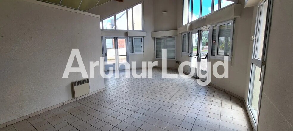 Bureau dans Bretteville-sur-Odon à louer - Photo de l’immeuble – Image 3 sur 3