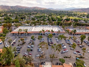 1300-1530 N Moorpark Rd, Thousand Oaks, CA à louer Photo intérieure– Image 2 sur 6