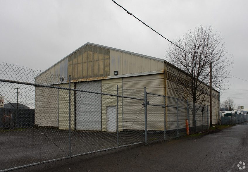 2400 OR-99 Hwy, Eugene, OR à vendre - Photo de l’immeuble – Image 1 sur 2