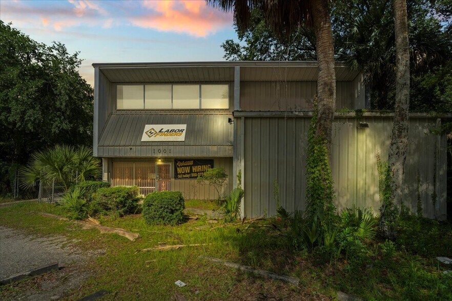 1001 NE Waldo Rd, Gainesville, FL à vendre - Photo de l’immeuble – Image 1 sur 46