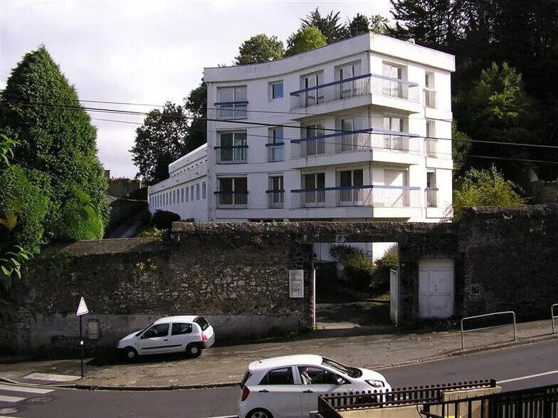 Bureau dans Saint-Brieuc à louer - Photo de l’immeuble – Image 2 sur 9