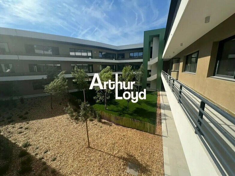 Bureau dans SOPHIA ANTIPOLIS à louer - Photo de l’immeuble – Image 2 sur 5