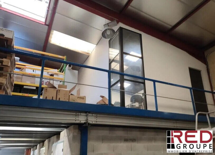 Industriel/Logistique dans Septèmes-les-Vallons à louer - Photo de l’immeuble – Image 3 sur 13