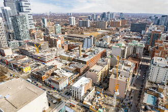 111 Queen St E, Toronto, ON - VUE AÉRIENNE  vue de carte