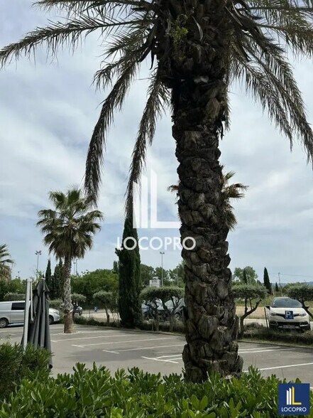 Local commercial dans Éguilles à louer - Photo de l’immeuble – Image 3 sur 5