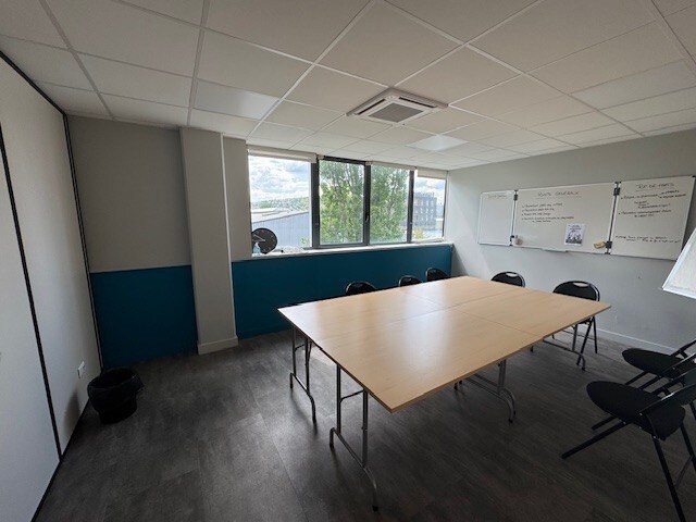 Bureau dans Saint Etienne à vendre - Photo de l’immeuble – Image 2 sur 6