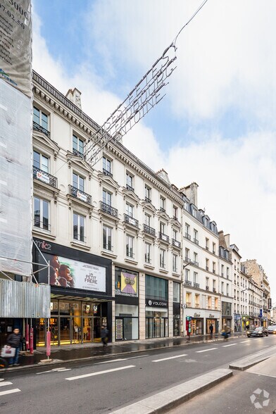 5 Rue Du Faubourg Saint-Antoine, Paris à louer - Photo de l’immeuble – Image 2 sur 3