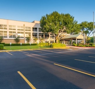 Plus de détails pour 7407 North Fwy, Houston, TX - Santé à vendre