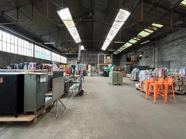 Local d'activités dans Autun à vendre - Photo de l’immeuble – Image 2 sur 8