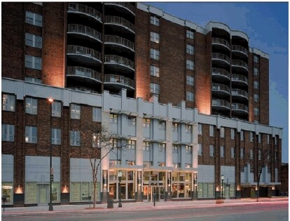 401-411 S Old Woodward Ave, Birmingham, MI à louer - Photo de l’immeuble – Image 3 sur 25