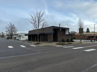 Plus de détails pour 200 Main St E, Monmouth, OR - Local commercial à louer