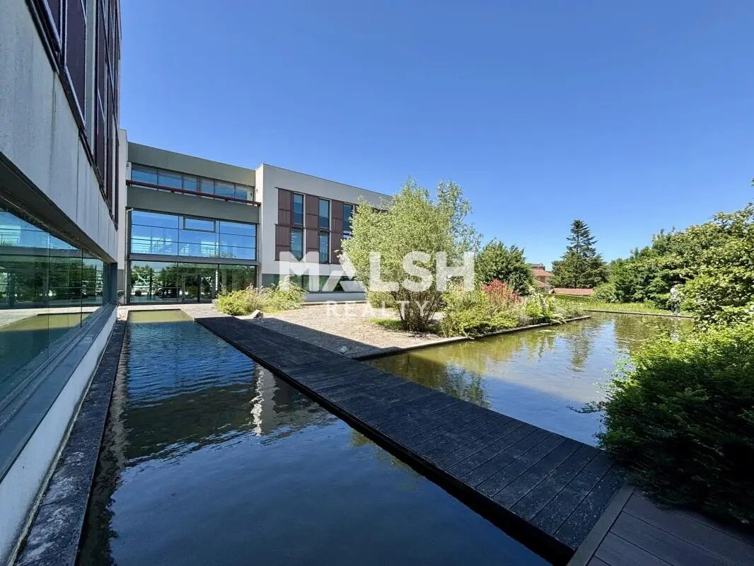 Bureau dans CHAMPAGNE-AU-MONT-D'OR à louer Photo de l’immeuble– Image 1 sur 14