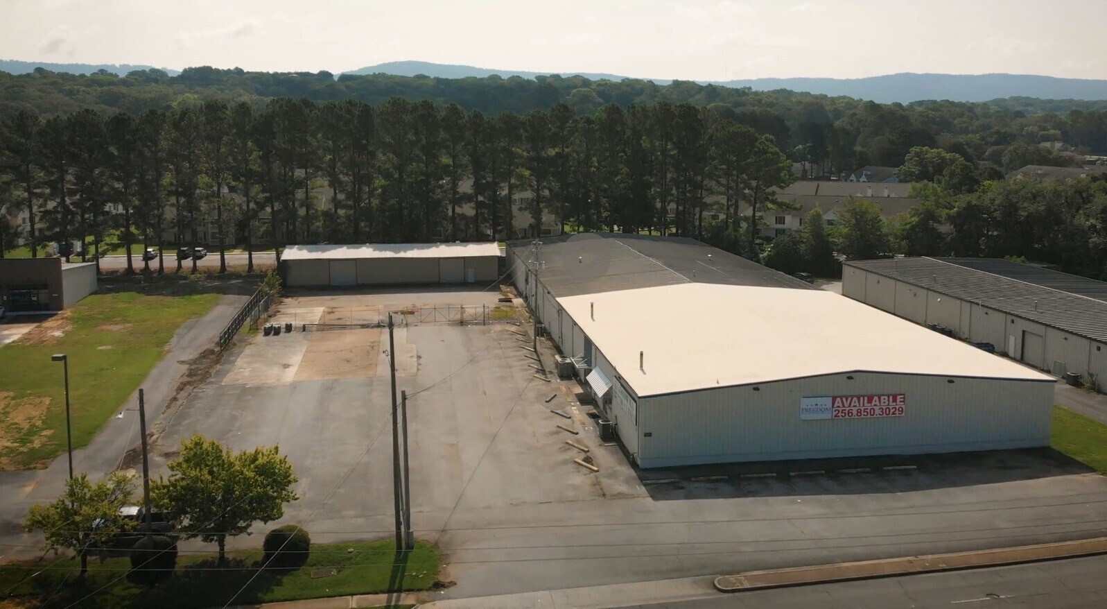 8501 Whitesburg Dr, Huntsville, AL à louer Aérien– Image 1 sur 7