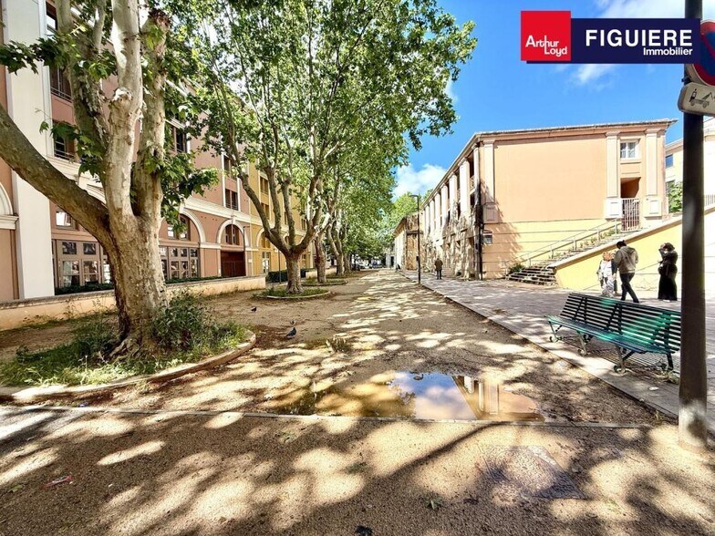 Bureau dans Aix-en-Provence à vendre - Photo de l’immeuble – Image 1 sur 8