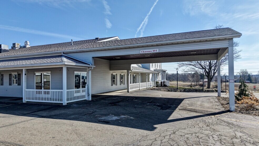 14278 Lincoln Way E, Dalton, OH à louer - Photo de l’immeuble – Image 3 sur 21