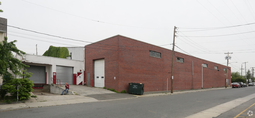 91-101 Horton Ave, Lynbrook, NY à louer - Photo de l’immeuble – Image 2 sur 10