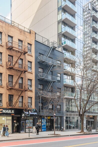 233 E 34th St, New York, NY à vendre - Photo de l’immeuble – Image 3 sur 15