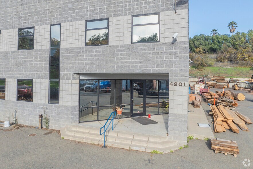 4901 Pacheco Blvd, Martinez, CA à vendre - Photo de l’immeuble – Image 2 sur 10