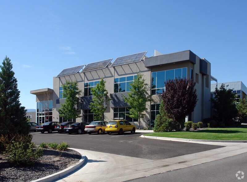 9210 Prototype Dr, Reno, NV à louer - Photo principale – Image 2 sur 9
