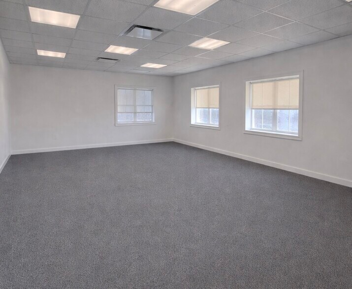 133 E Putnam Ave, Cos Cob, CT à louer - Photo intérieure – Image 2 sur 16