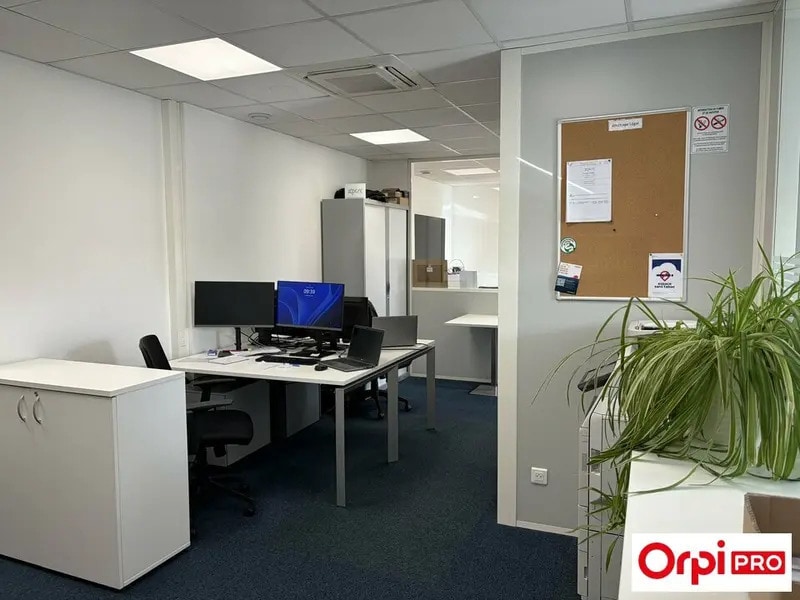 Bureau dans Lyon à vendre Photo de l’immeuble– Image 1 sur 9
