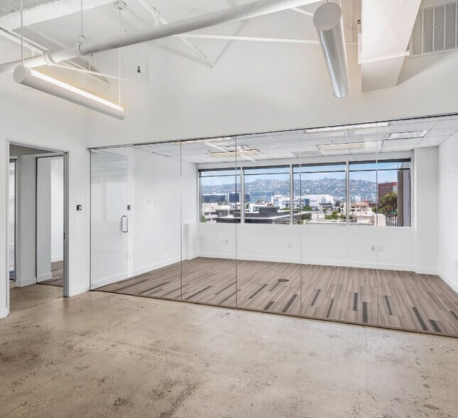 8447 Wilshire Blvd, Beverly Hills, CA à louer - Photo intérieure – Image 3 sur 37