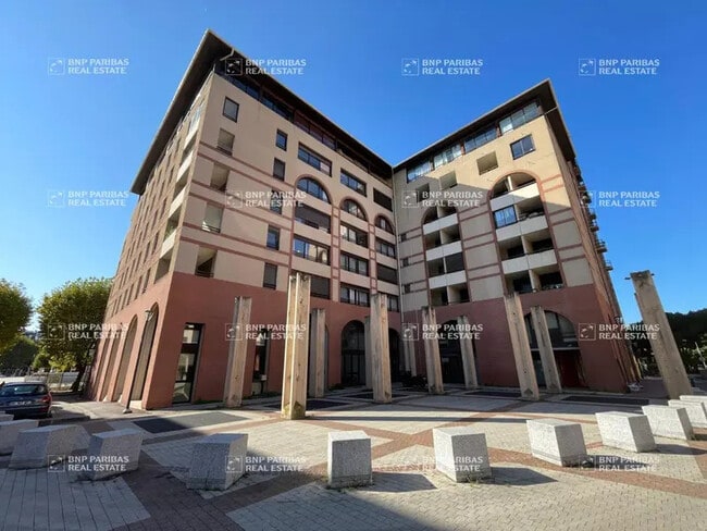Plus de détails pour 3 Place Alfonse Jourdain, Toulouse - Logement à vendre