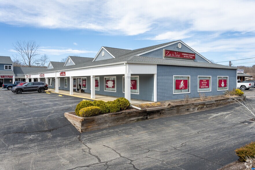 170 Flanders Rd, Niantic, CT à louer - Photo principale – Image 1 sur 25