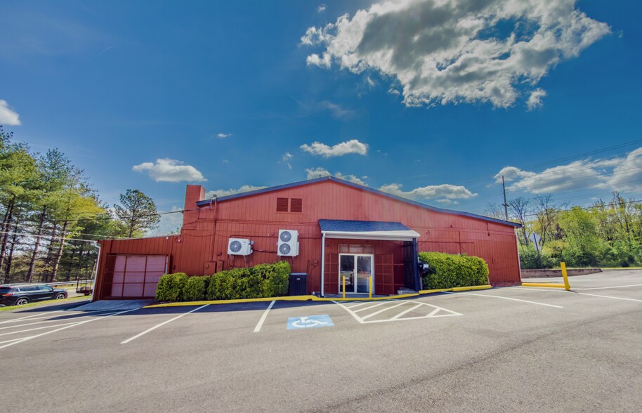 3312 Cove Rd NW, Roanoke, VA à louer - Photo de l’immeuble – Image 2 sur 15