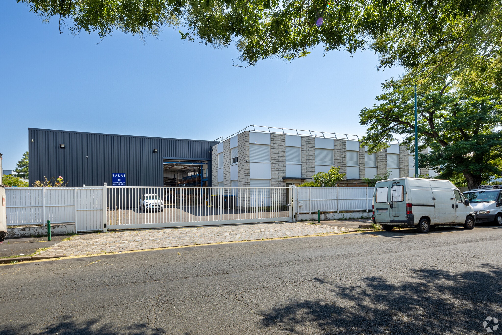12 Rue Thomas Edison, Gennevilliers à louer Photo principale– Image 1 sur 3